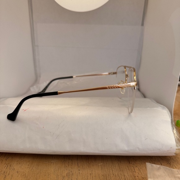 Brand new Gucci eyeglasses - Picture 2 of 4